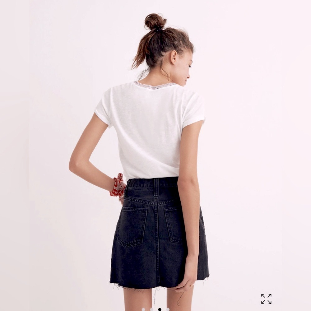 Madewell Frisco 70’s High Rise Black Wash Raw Hem A-Line Denim Mini Skirt 27 - Picture 2 of 12